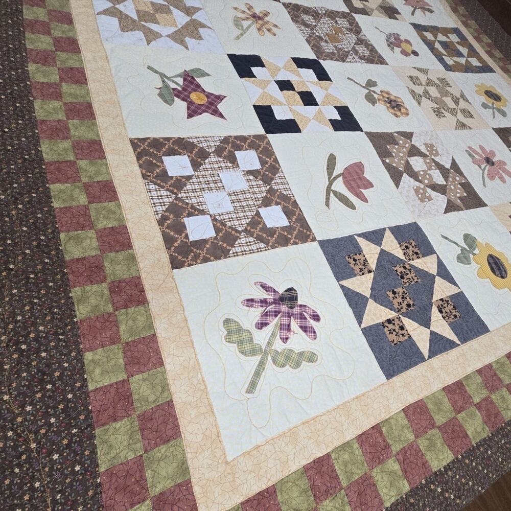 Vintage Reversible Sampler Quilt Handmade Patchwork Coverlet 82x82" Cutter READ - Picture 5 of 16
